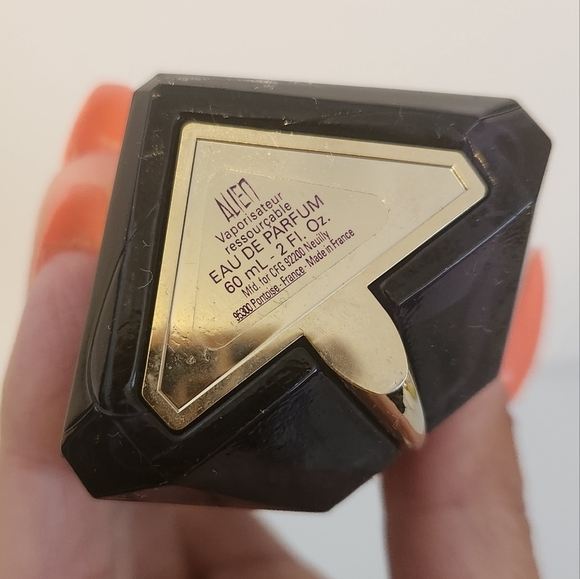 Thierry Mugler Alien Eau De Parfum Spray 2 Fl Oz 60 Ml 40% Full - Picture 2 of 3